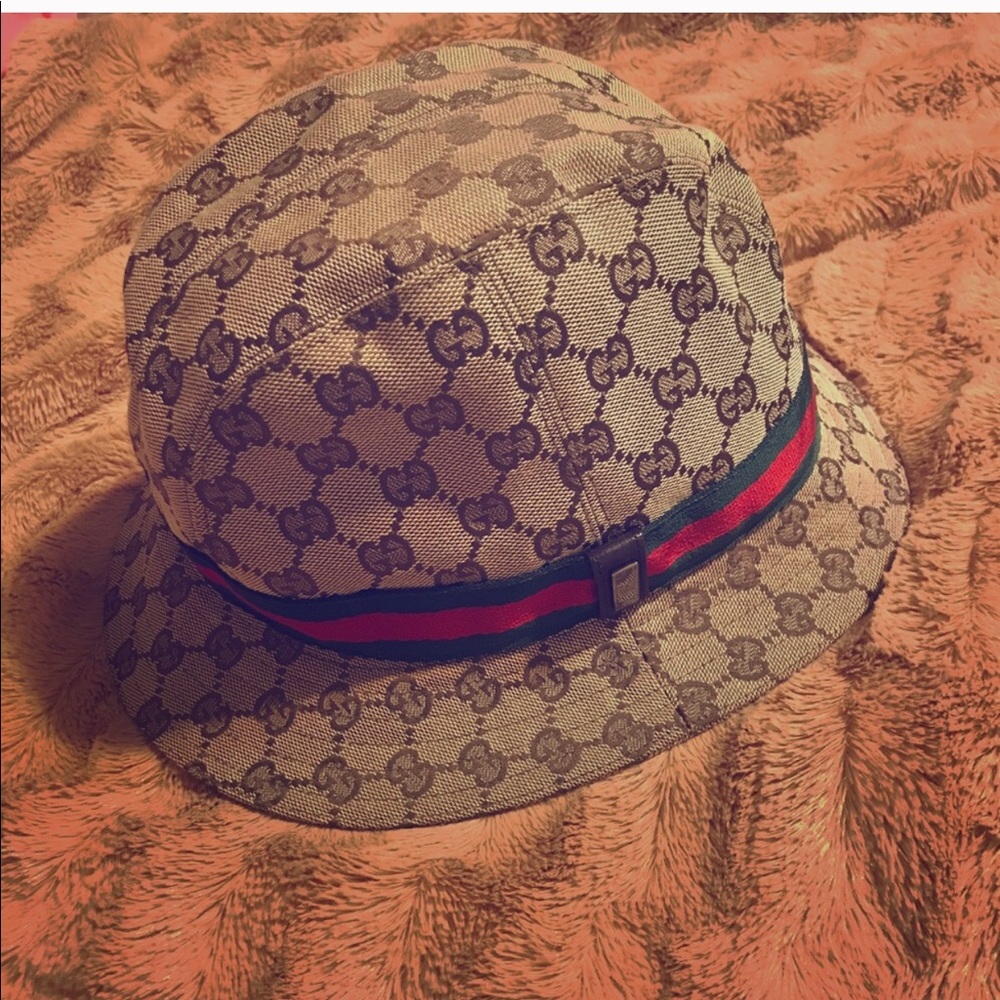 Guccisima hat